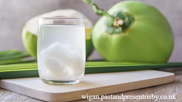 Manfaat Air Kelapa Muda untuk Kesehatan Tubuh, Pahami!